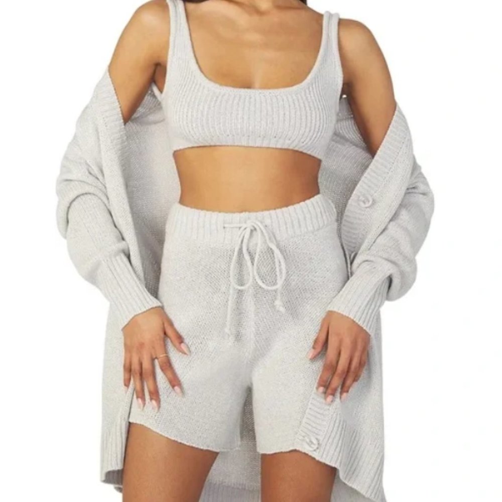 WeWoreWhat Light Gray Chunky Knit Set | M